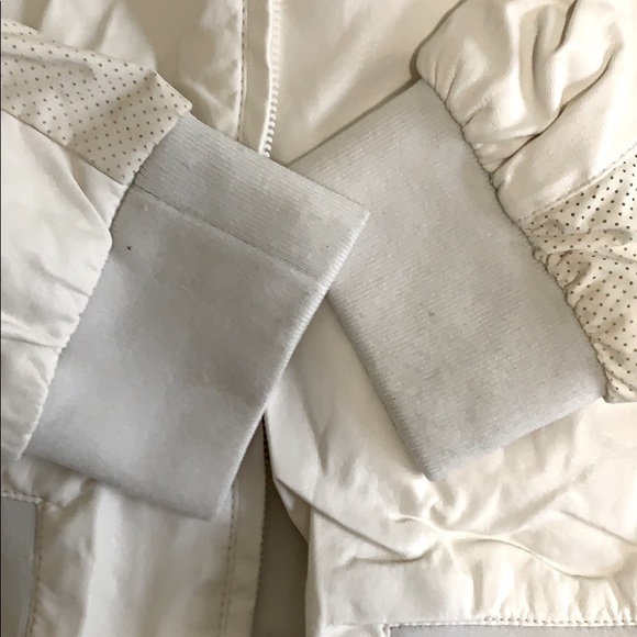 Zip up jacket with hood - Picture 2 of 2